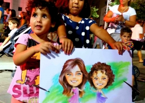 ציור קריקטורה באירוע מיוחד עם מתנה לילדים - מאת בתאל הקריקטוריסטית